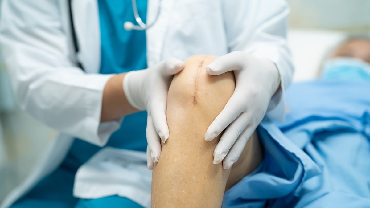 Que considerações devem ser levadas em conta ao utilizar uma broca óssea